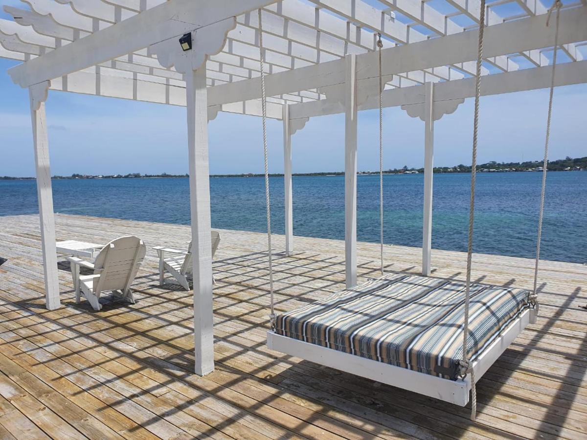 Sea Eye Hotel - Laguna Building Utila Luaran gambar
