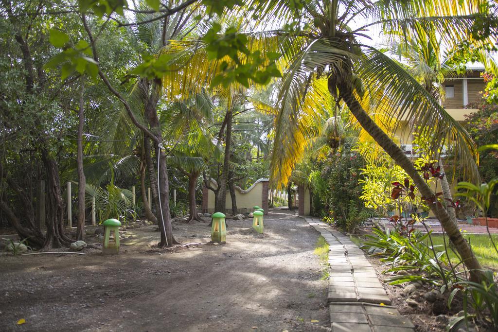 Sea Eye Hotel - Laguna Building Utila Luaran gambar